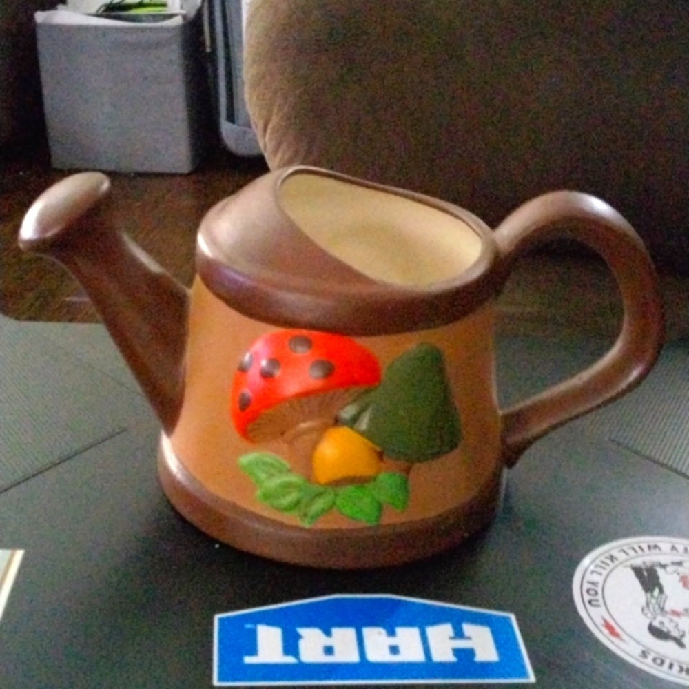 Small mushroomware planter